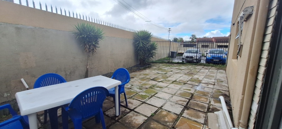 3 Bedroom Property for Sale in Wetton Western Cape